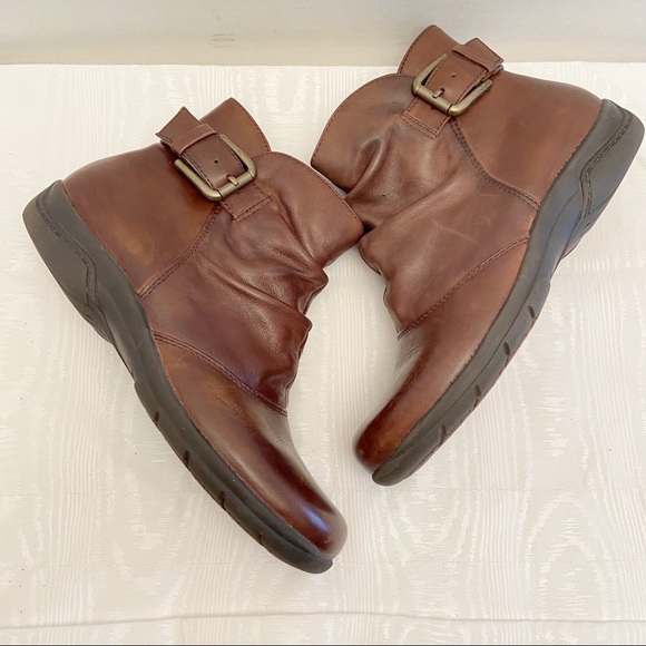 Clarks Women Sz 7.5 Chris Sydney Brown Slouch Leather Zip Ankle Booties - Picture 5 of 11